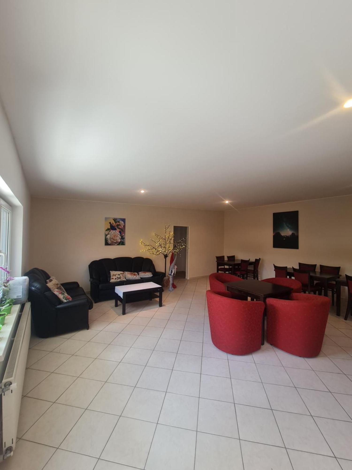 Cozy Room With Garden In Братислава Экстерьер фото